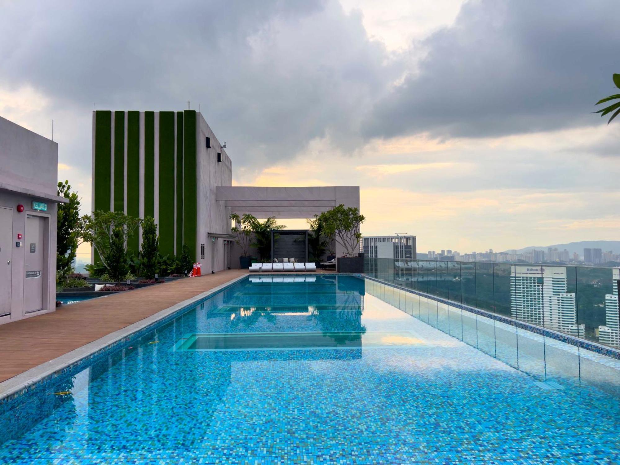 Sky Pool Suites Kl Sentral - Riveria City Kuala Lumpur Eksteriør bilde