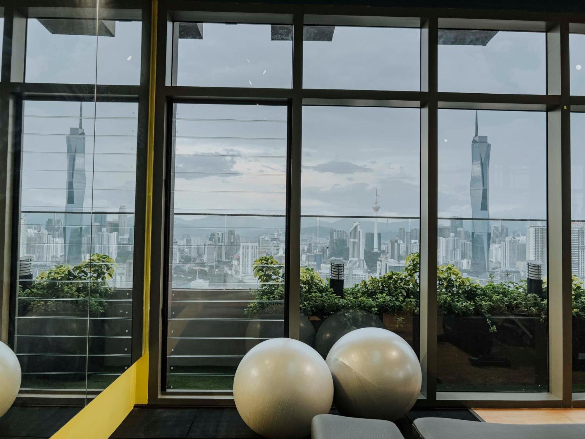 Sky Pool Suites Kl Sentral - Riveria City Kuala Lumpur Eksteriør bilde